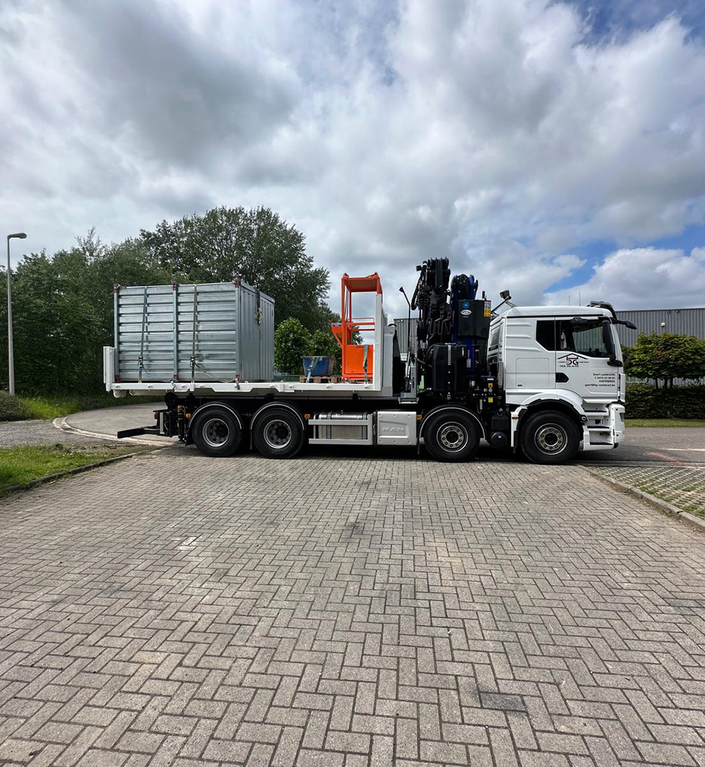 MAN vrachtwagen met PM58,5 autolaadkraan - Hijswerken Limburg